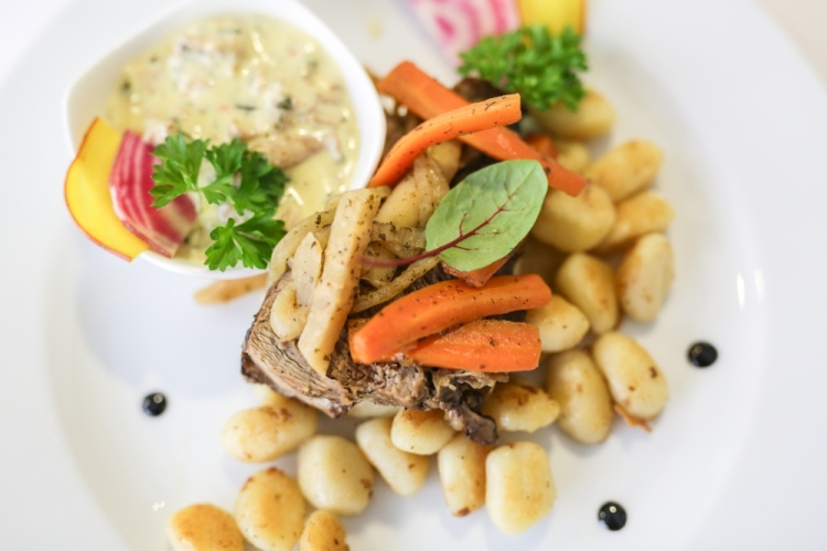 Restauracja w Hotelu WODNIK w Bełchatowie serwisuje prawdziwe rarytasy