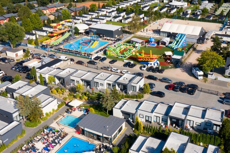 Holiday Golden Resort w Łazach z lotu ptaka