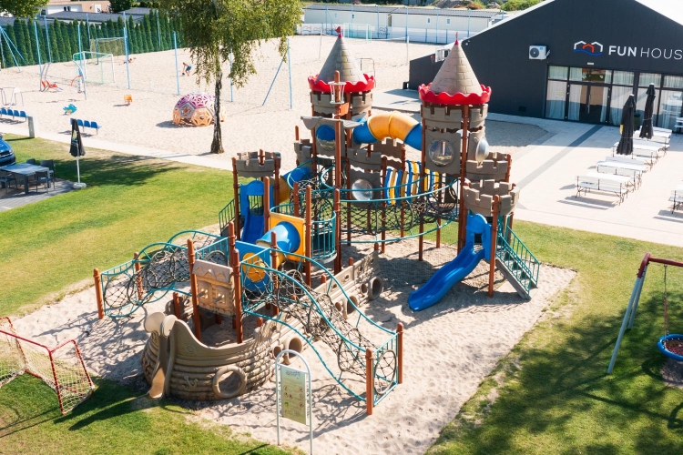 Holiday Golden Resort w Łazach