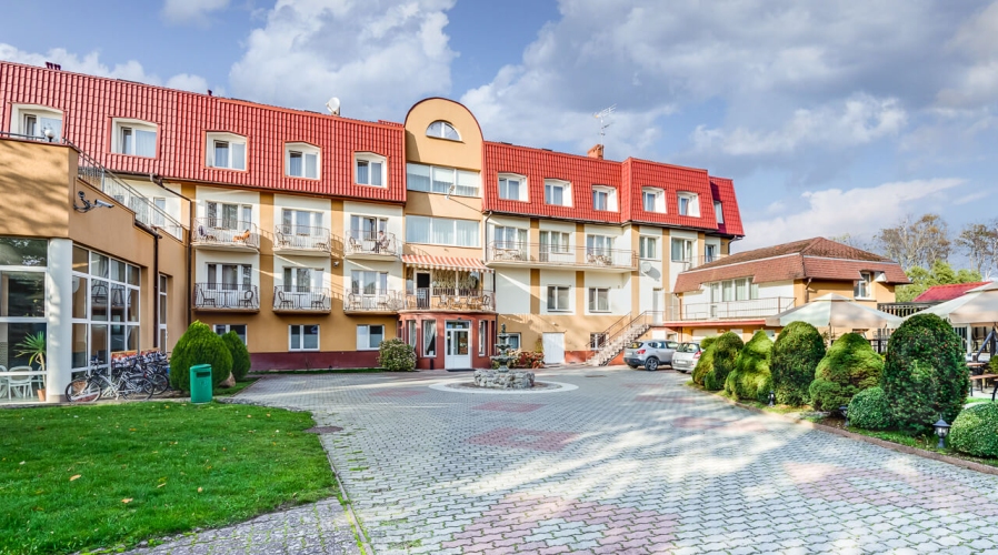 Hotel JANTAR w Rewalu