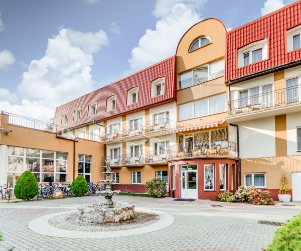 Hotel JANTAR w Rewalu