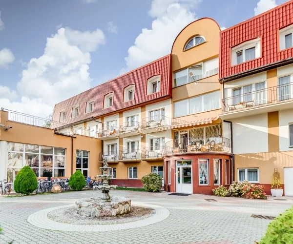 Hotel JANTAR w Rewalu