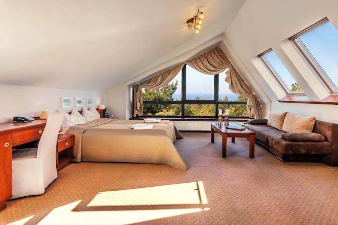 Hotel Columbus w Rowach