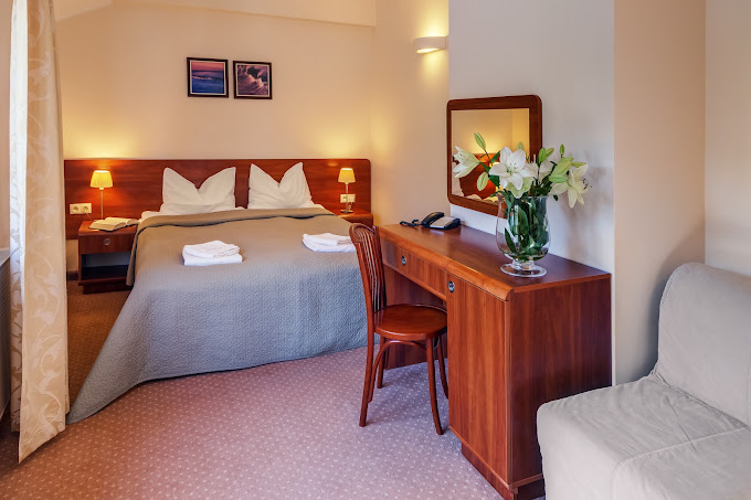 Hotel Columbus w Rowach