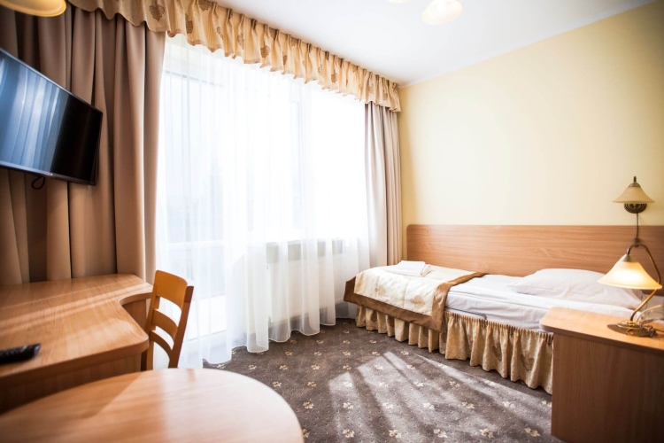 Hotel JANTAR w Rewalu