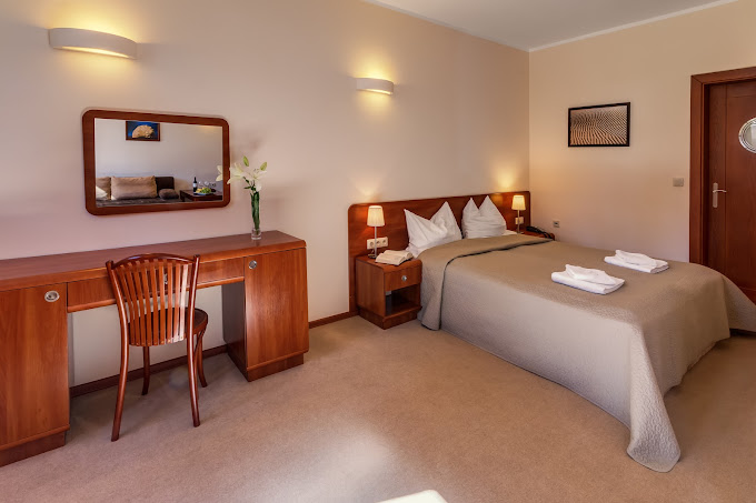 Hotel Columbus w Rowach