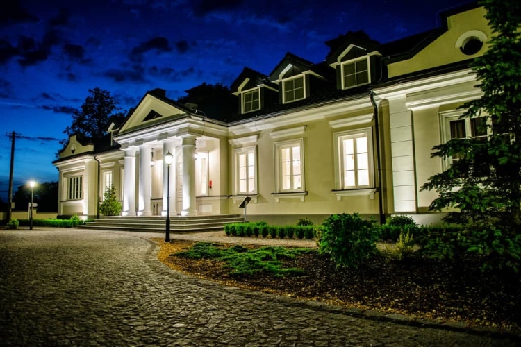 Dwór Droblin w Droblinie