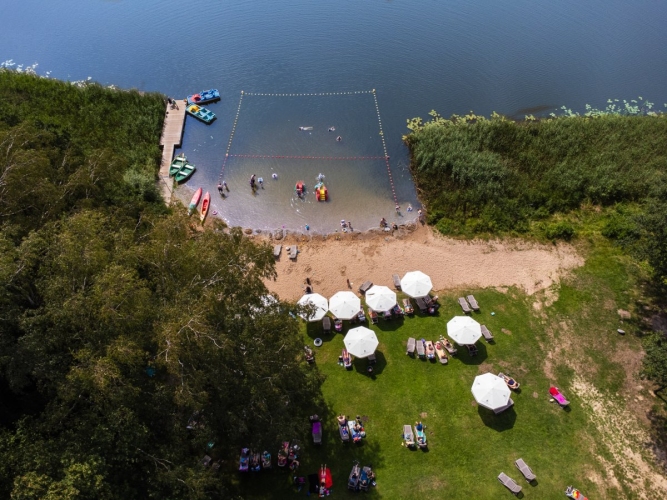 Prywatna plaża w Zalesie Mazury Active SPA w Barczewie