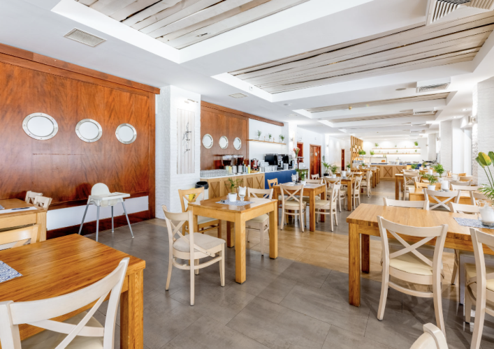 Hotel Columbus w Rowach