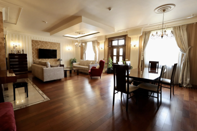 Dom Seniora VIVID PALACE w Łopienniku