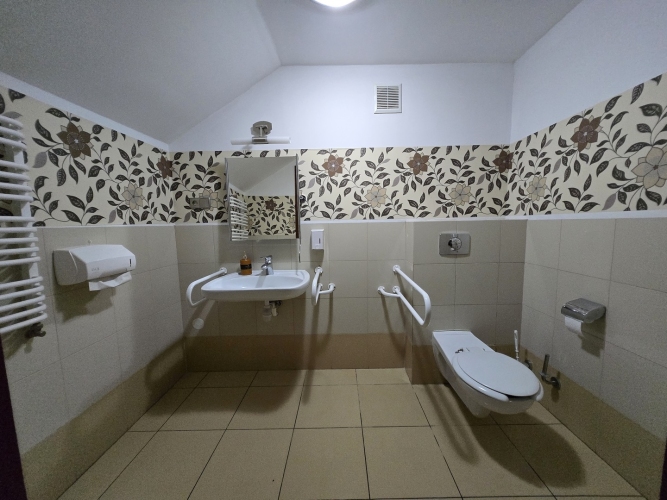 Dom Seniora Niezapominajka w Ciborzu jest w pełni przystosowany do pobytu osób niepełnosprawnych