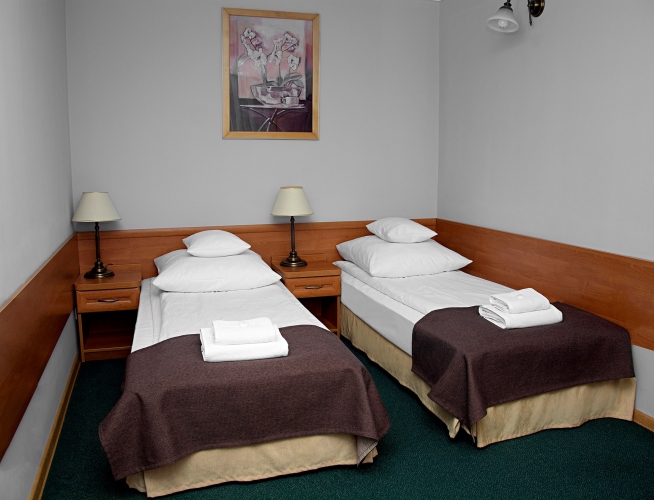 Ośrodek Wypoczynkowy HYRNY w Zakopanem dysponuje przytulnymi pokojami z pełnym wyposażeniem