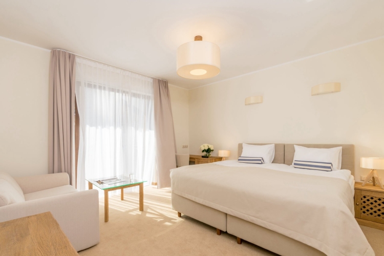 Szlak Bursztynowy w Jarosławcu posiada w swojej ofercie pokoje o zróżnicowanym standardzie