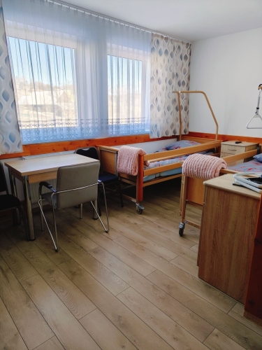 Jeden z pokoi w Domu Seniora „Spokojny Zakątek" w Toporzysku