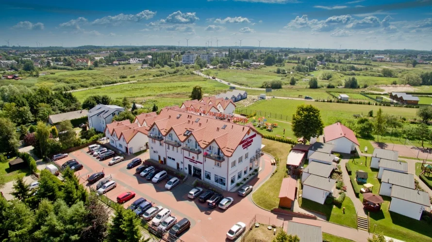 Bursztynowe Wzgórze Family Resort w Sianożętach