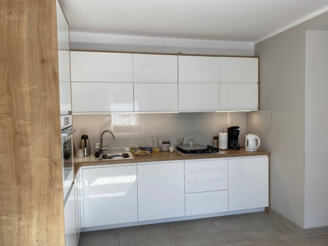 W Domu Dziennego Pobytu BILINGWO w Poznaniu znajduje się ogólnodostępna kuchnia