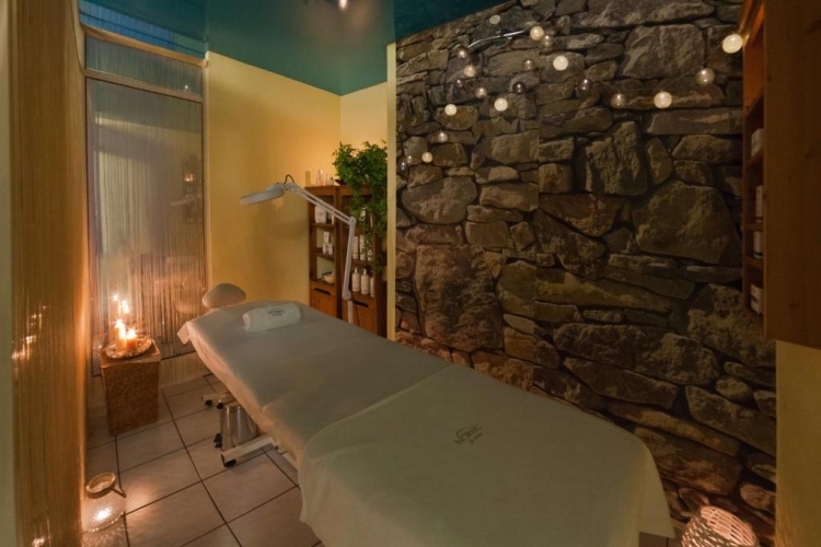 Ośrodek Rehabilitacyjno–Wypoczynkowy „Jaskółka” w Ustroniu dysponuje własnym gabinetem SPA