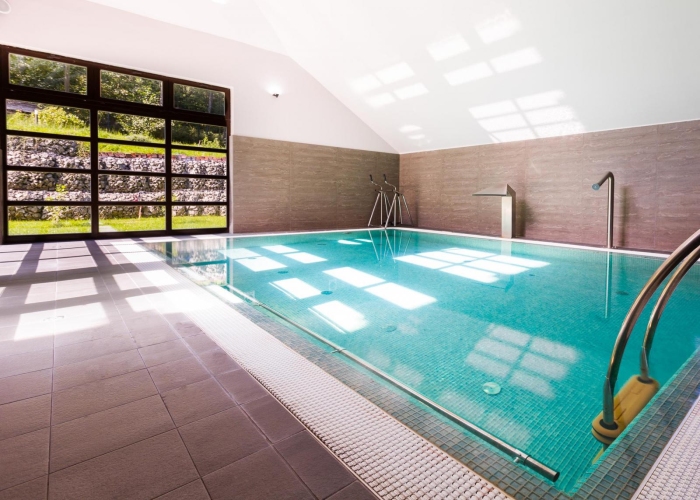 Całoroczny basen to jedna z atrakcji Hotelu SUDETIA w Świeradowie-Zdroju 