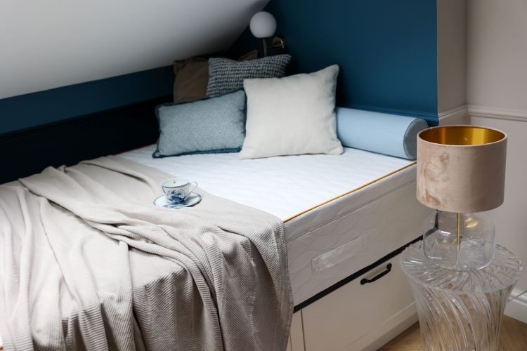 jak dobrać materac wspierający kręgosłup