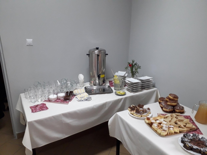 Uczestnicy Dziennego Domu SENIOR+ w Stanowie mogą liczyć na ciepły posiłek i dostęp do przekąsek