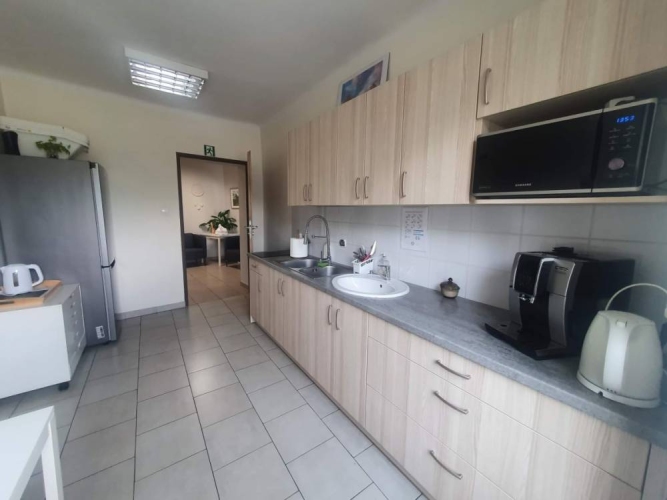 Dzienny Dom SENIOR+ w Rawie Mazowieckiej oddaje do dyspozycji seniorów ogólnodostępną kuchnię