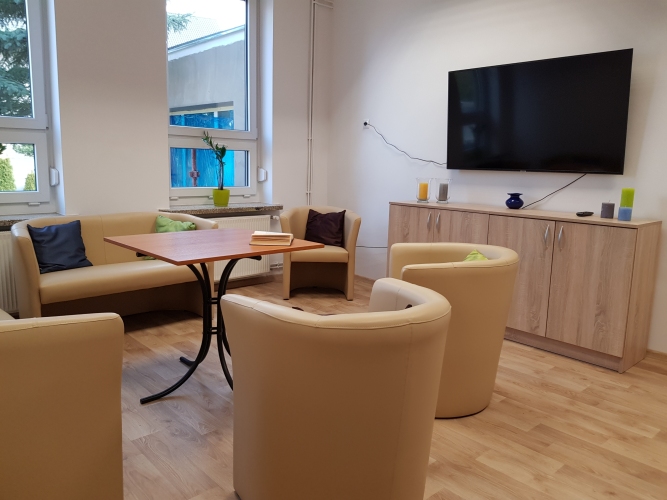 Dzienny Dom SENIOR+ w Czerwieńsku dysponuje przytulnym kącikiem TV