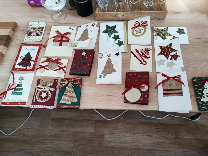 Dzienny Dom SENIOR+ w Podlesiu Machowskim oferuje swoim podopiecznym różne formy spędzania czasu - jedną z nich jest arteterapia