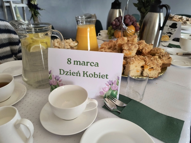 Uczestnitcy Dziennego Domu SENIOR+ w Namysłowie wspólnie celebrują ważne święta 