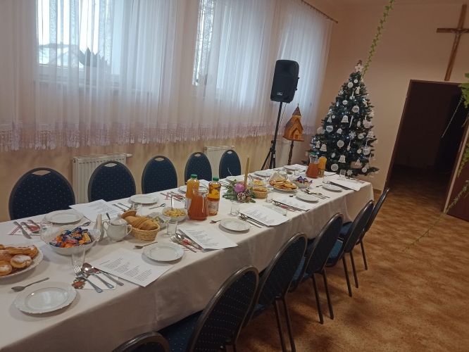 Dzienny Dom SENIOR+ w Salominie - seniorzy wspólnie celebrują ważne wydarzenia