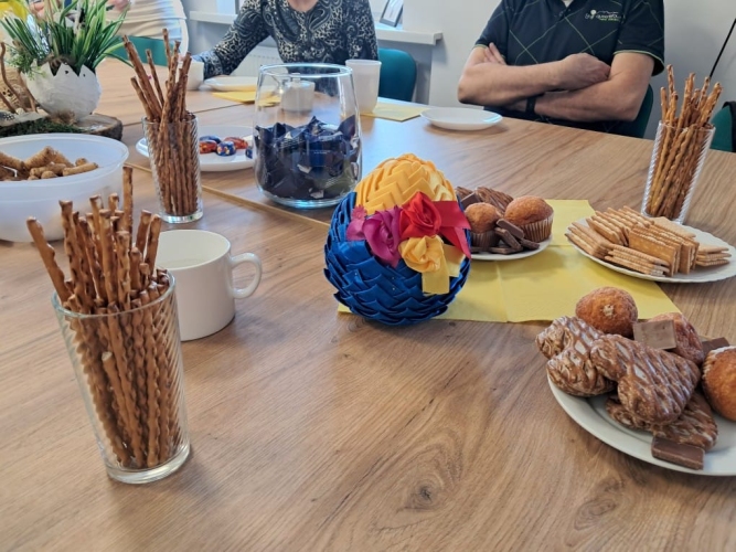 Dzienny Dom SENIOR+ w Starogardzie Gdańskim - poza obiadem seniorzy  mogą liczyć też na poczęstunek w przerwie kawowej