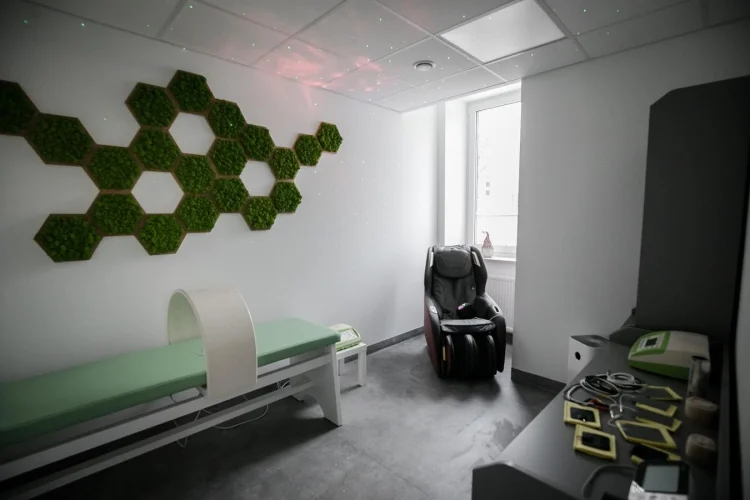 Bielańskie Centrum Wsparcia Seniora w Warszawie dysponuje nowoczesny i profesjonalnym sprzętem do rehabilitacji