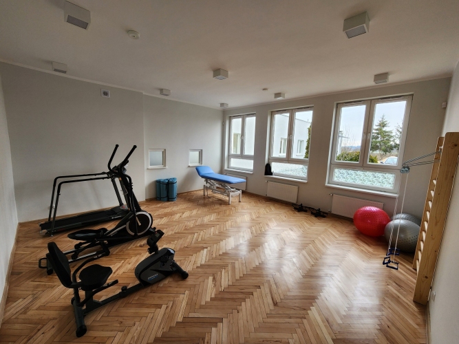 Sala gimnastyczna w Dziennym Domu SENIOR+ w Sosnówce