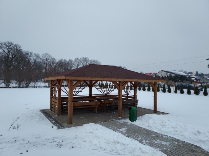 Dzienny Dom SENIOR+ w Linowie - ogród będący do dyspozycji uczestników