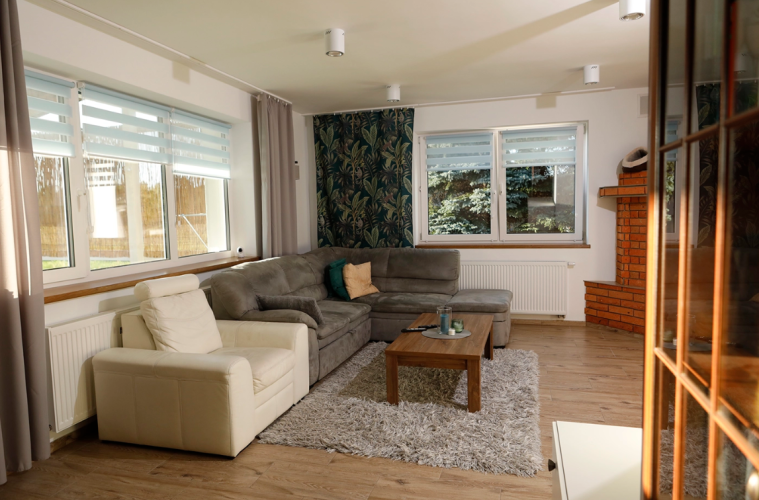 Sercem Domu Opieki Santorini w Starachowicach jest przytulny salon