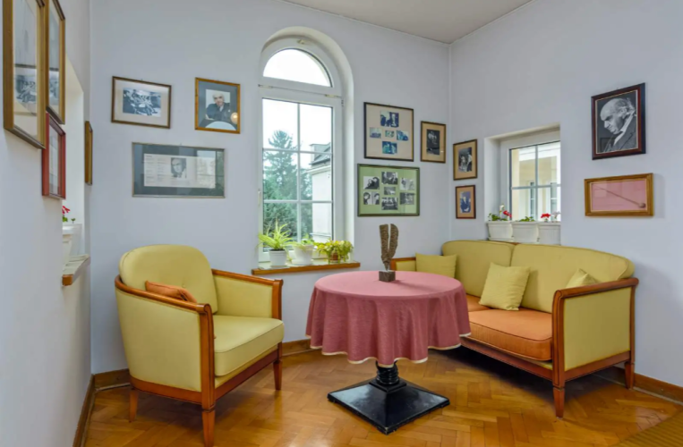 Dom Artystów Weteranów Scen Polskich w Skolimowie