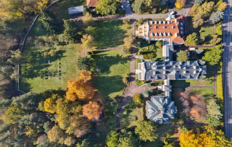 Dom Artystów Weteranów Scen Polskich w Skolimowie