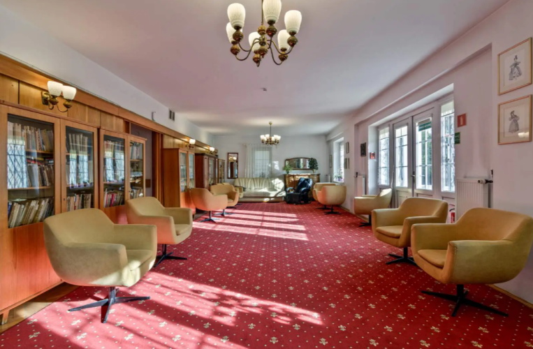 Dom Artystów Weteranów Scen Polskich w Skolimowie