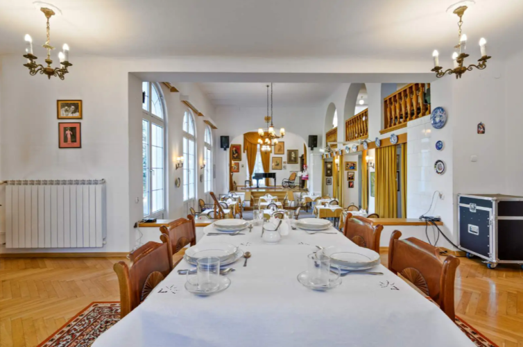 Dom Artystów Weteranów Scen Polskich w Skolimowie